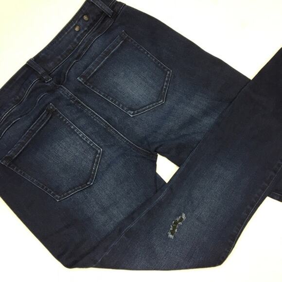 CAbi Style 3193 Dusk Distressed Skinny Jeans - Picture 5 of 8